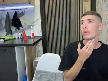 Бесплатный порно видеочат с парнем holy_eggs_00